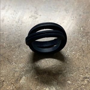 Qalo silicone ring